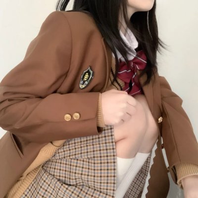 踉跄女孩